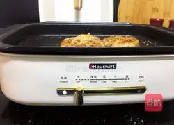 Illustration of how to cook chicken breasts with lemon, black pepper and black pepper 7