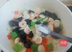 Illustration of how to make fried yam and shrimps 10