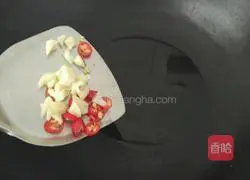 Illustration of how to make salt and pepper corn kernels 4