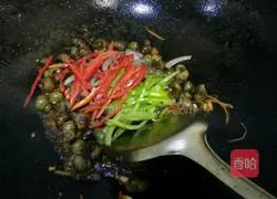 Illustration of how to stir-fry snails 6