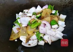 Illustration of how to make soy onion and potato slices 9