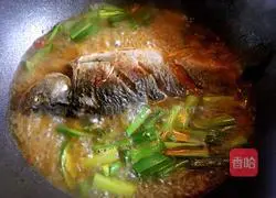 Braised crucian carp recipe 6