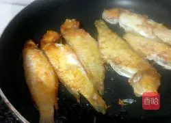 Illustration of golden fried fish 6 