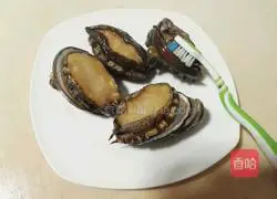 Illustration of how to make abalone fish maw soup 3