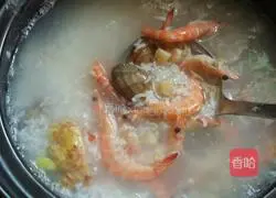 Illustration of how to make raw seafood porridge 5