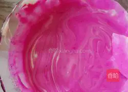 Illustration of how to make cherry blossom gradient mousse 7