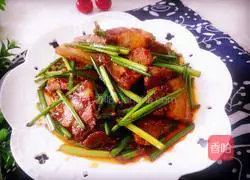 Illustration of Green Garlic Twice-cooked Pork 10