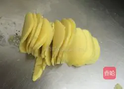 Illustration of how to make swan puffs 7