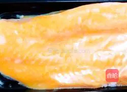 Illustration of how to make pan-fried salmon 3