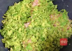 Illustration of how to make steamed parsley and lotus root meatballs 5