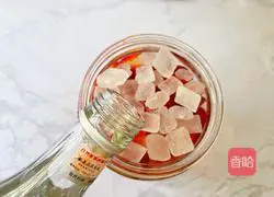 Homemade strawberry wine Practice illustration 10