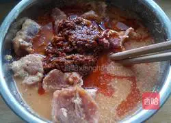 Illustration of how to make steamed pork ribs with Sichuan flavor powder 8