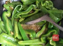 Illustration of how to make fried chicken with green pepper 6