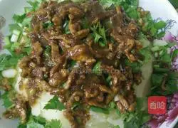 Illustration of how to make mashed potatoes with meat sauce 12