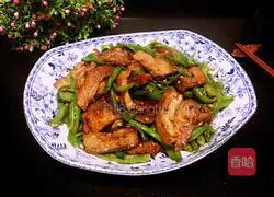 Illustration of the recipe of twice-cooked pork with hot pepper 14