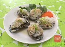 Illustration of how to make steamed abalone with vermicelli vermicelli 12