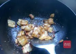 Illustration of how to make twice-cooked pork with green pepper 7