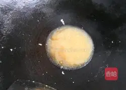 Illustration of how to make steamed scallops with loofah 13