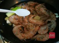 Illustration of how to cook Xiaojiujie shrimp in clear water in Beijing 4