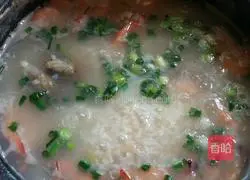 Illustration of how to make raw seafood porridge 6