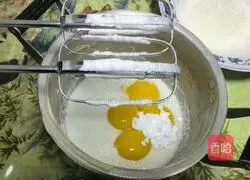 Chocolate Cake Roll Recipe Illustration 8