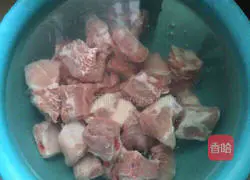 Illustration of how to make steamed pork ribs 2