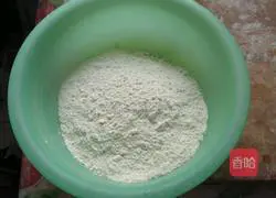 Illustration of how to make hand-torn biscuits 1