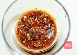 Illustration of how to make hand copy with red oil 8