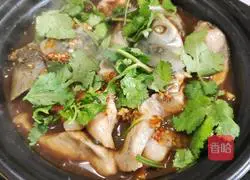 Illustration of how to make grass carp in casserole 9