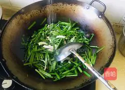 Illustration of how to make fried squid shreds with leeks 8