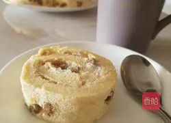 Illustration of how to make raisin cream cake roll 16