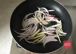 Illustration of how to make olive and bacon pasta 4