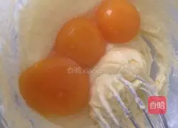 Raisin Soufflé Recipe Illustration 3