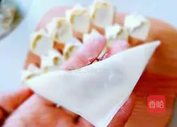 Illustration of how to make red oil hand-cooked rice 4