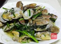 Illustration of how to make stir-fried basil with perilla 10