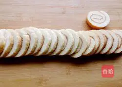 Illustration of how to make cake roll cheese mousse 3