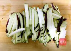 Illustration of how to make stir-fried eggplant shreds 2