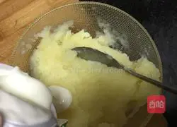 Illustration of making yogurt mashed potatoes 6