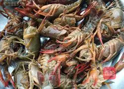 Illustration of how to make spicy crayfish 2