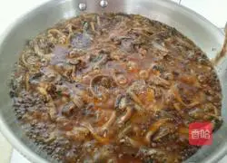 Illustration of how to soak ginger eel 6