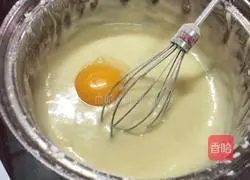 Illustration of how to make strawberry hot cream cake roll 1