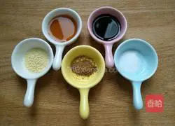  Illustration of how to stir-fry pork loin with mushroom slices 4