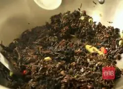 Illustration of how to make pork with pickled vegetables 6