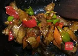  Illustration of how to make non-spicy twice-cooked pork 16