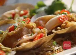 Illustration of how to make geoduck steamed vermicelli 12