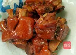 Illustration of how to make sauce-flavored pig's feet 10