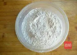 Spring cakes Illustration of how to roll eggs 1