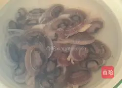 Illustration of how to make stir-fried basil with perilla 1