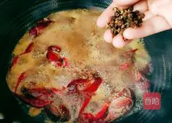 Illustration of how to make spicy crayfish 14