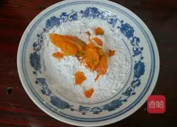 Illustration of how to make stuffed pumpkin glutinous rice balls 3